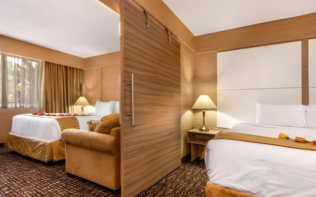 Ocean Beach Palace Hotel and Suites