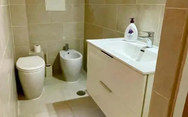 Parisa suite2
