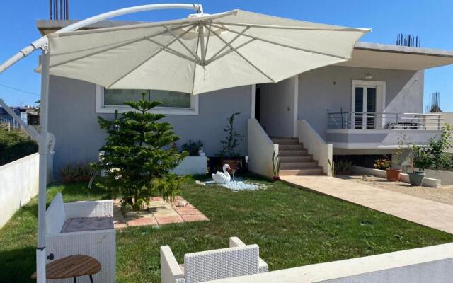 Maria's modern studio 5min from beach