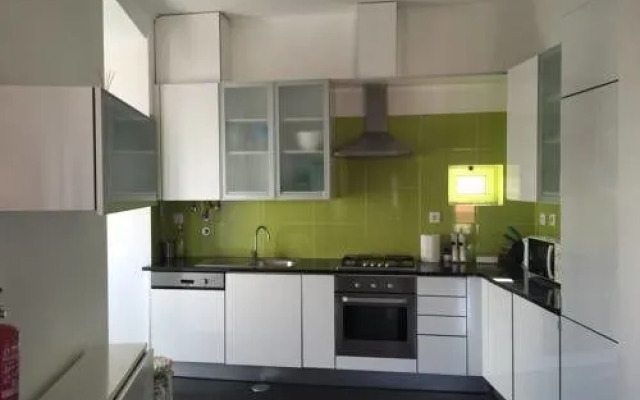 MODERN Conde Barão - SSs Apartments