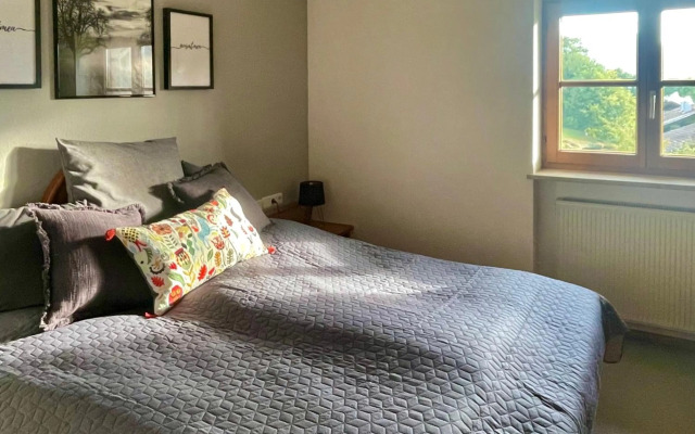 Wunderschöne Wohnung mit Balkon und Blick auf die Alpen