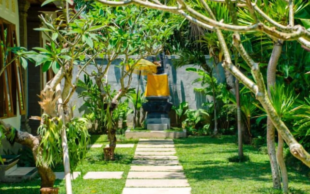 Sayan Romantis Guest House