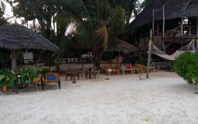 Mama Njoe Lodge