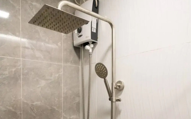 3bd Lux City Oasis LAS Pinas