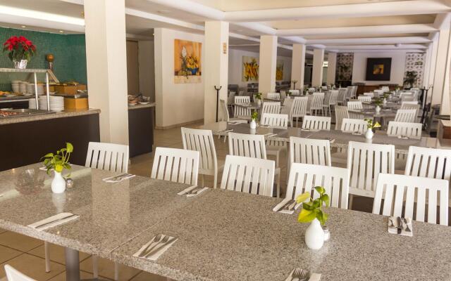 Plaza Pelicanos Club Beach Resort All Inclusive