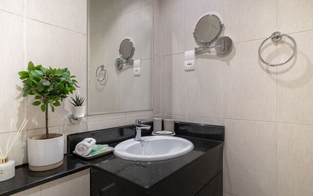 Luxury studio with balcony in Dubai