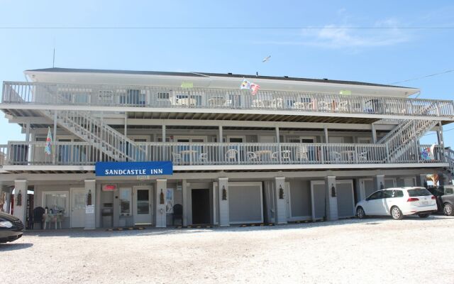 Sandcastle Beachfront Inn