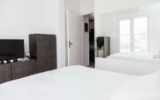 Cozy apt in Central Athens with view