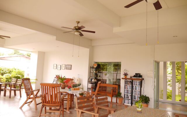 The Meet Green Apartment