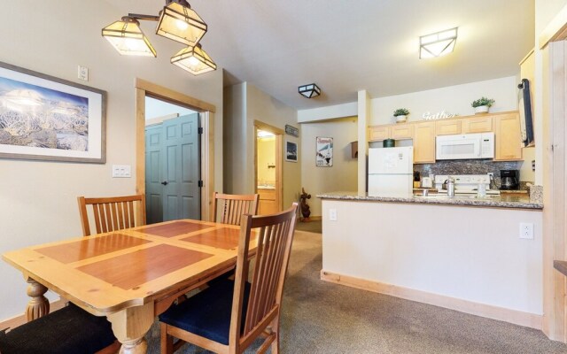 Sunstone #320 2 Bedroom Condo by RedAwning