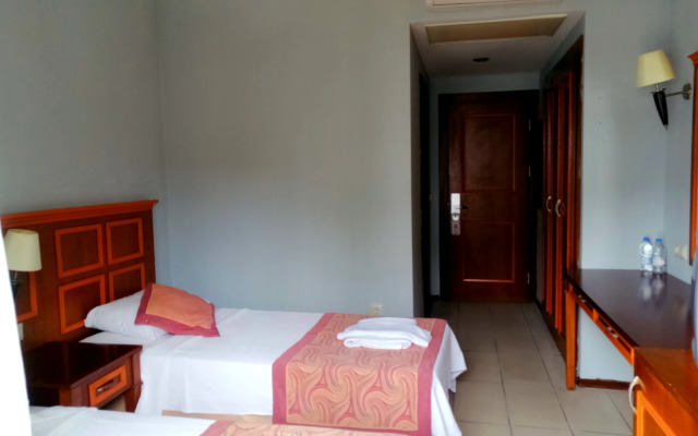 Grand Nar Hotel