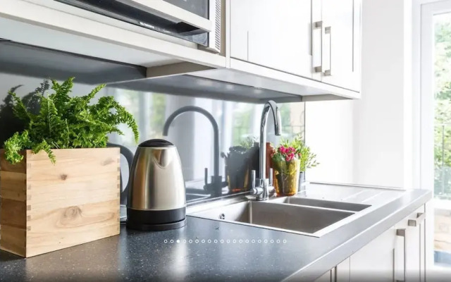 The Honeycomb Apartment