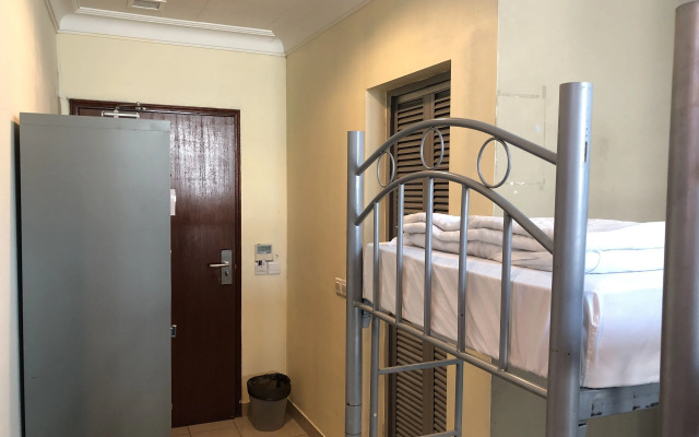 Snooze Inn Dickson Road - Hostel