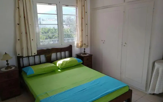 ALEXANDRA, 1 min walk to Magazia beach