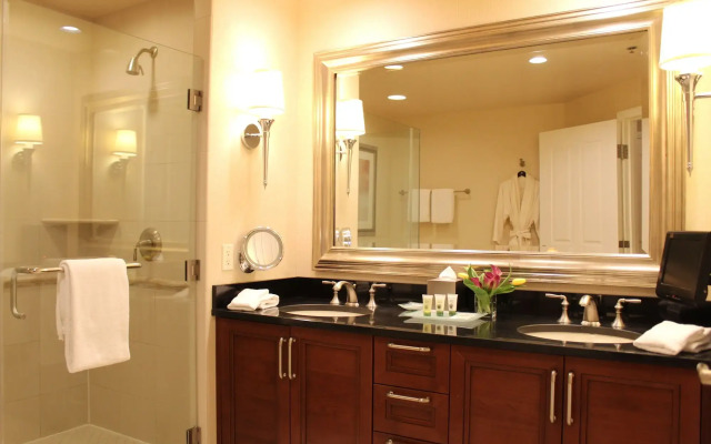 Luxury Suites International At The Signature