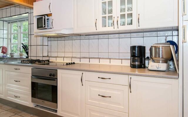 Cozy Holiday Home in Ebeltoft With Private Whirlpool