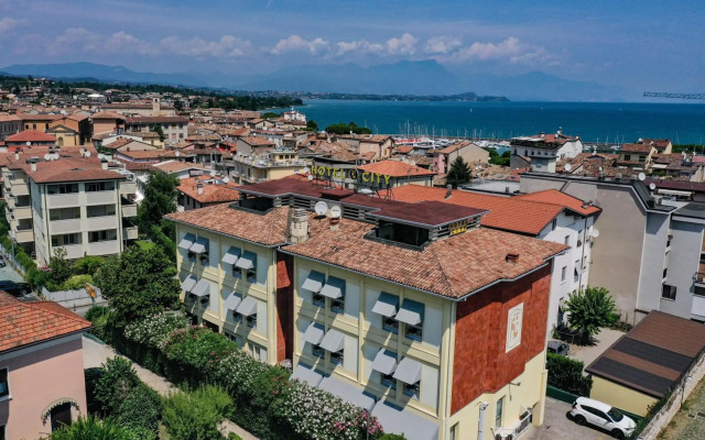 Hotel City