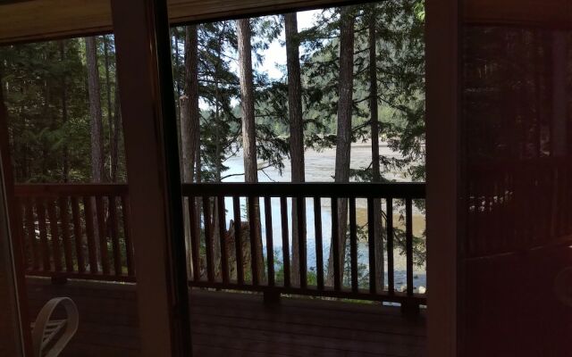 The Cabin at Moon Dance