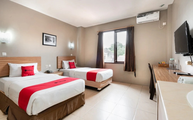 RedDoorz Plus @ Hotel Ulin Samarinda – Guest Rooms – Samarinda
