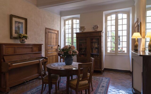 Hostellerie Le Beffroi