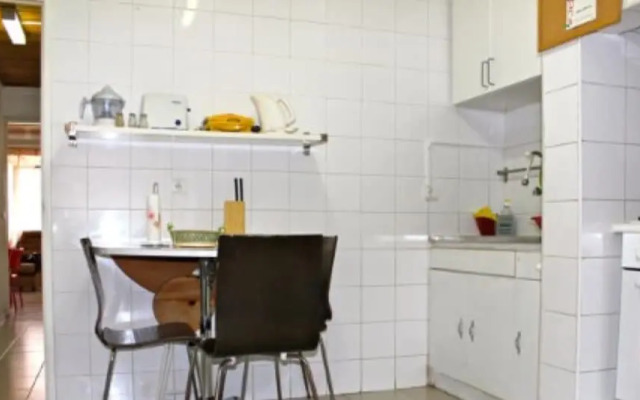 Akicity Bairro Alto Night