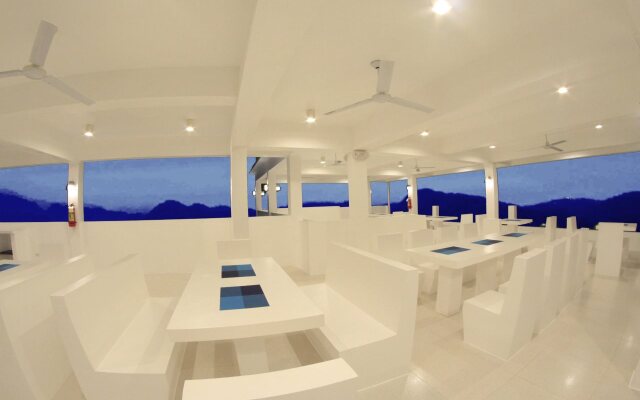 Coron Bluewave Hotel