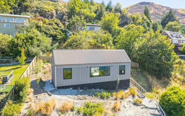 Picture Perfect - Queenstown Holiday Home
