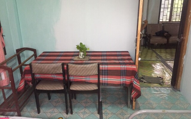 Near Train Guesthouse