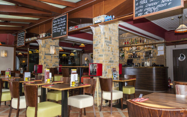 Rowantree Hotel