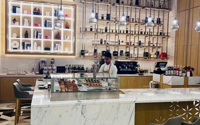 Narcissus The Royal Hotel