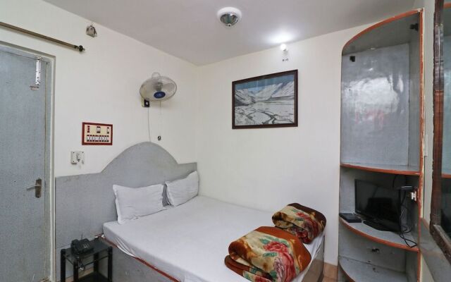 SPOT ON 37503 Hotel Akash