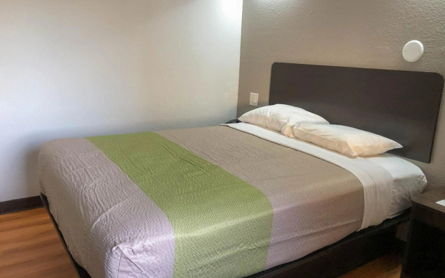 Motel 6 Wichita, KS