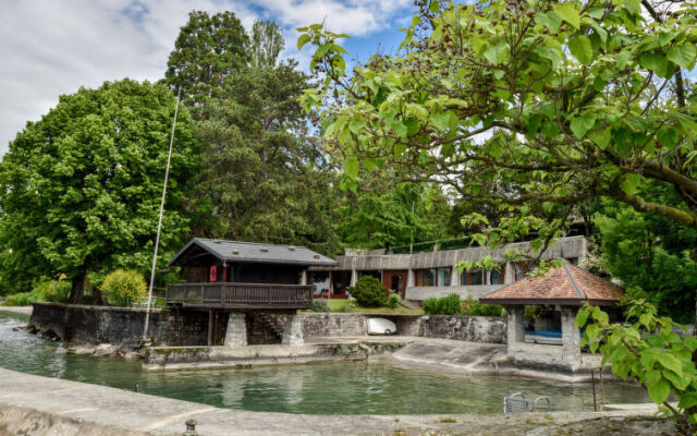 Villa Duck House