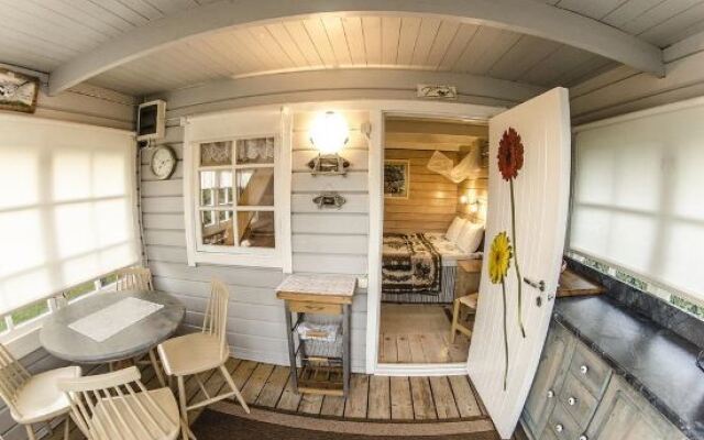 Västriku Holiday Home