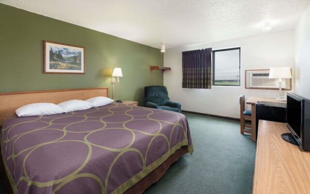 Capital O Amerihost Inn and Suites Kingdom City Hwy 54 MO