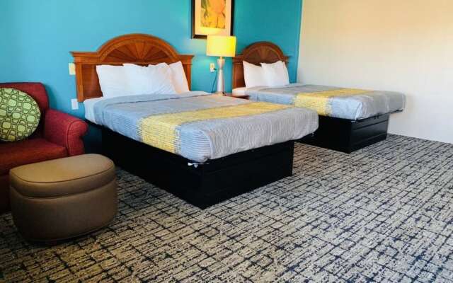 Hometowne Inn & Suites