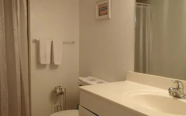 Saida II Condominiums - by Island Services