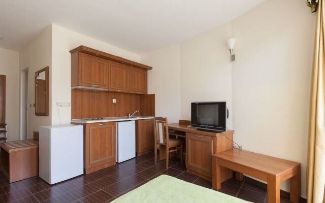 One Bedroom Apartment with Large Balcony