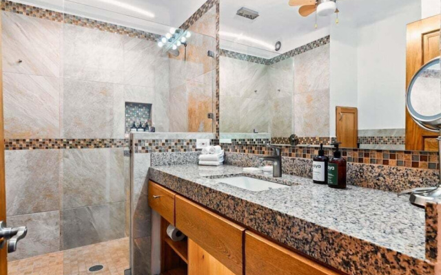 Ocean View 2Br Condo-balcony-beach-pool - 603