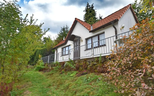 Charming Bungalow in Tabarz Thüringer Wald With Garden
