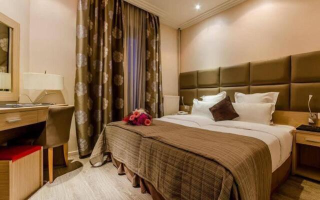 Premier Inn Duesseldorf City Centre Hotel
