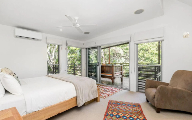 A SWEET ESCAPE - Ariel's