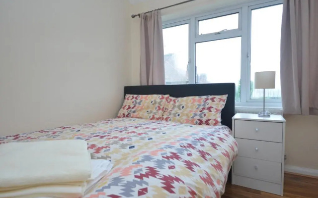 London Deluxe Four Bedroom House