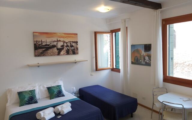 Veneziacentopercento Rooms & Apartments