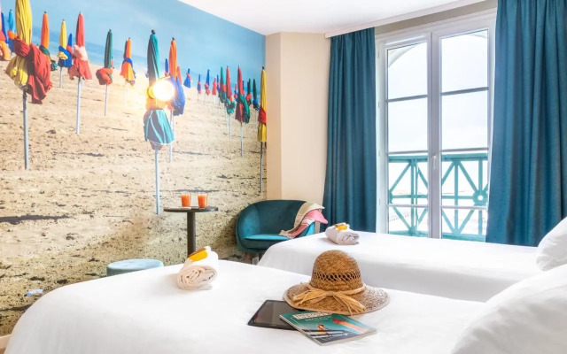 Latitudes Beach Hotel