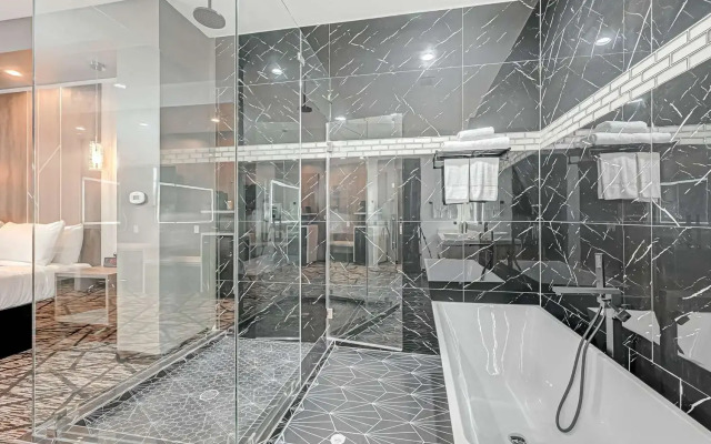 SureStay Hotel by Best Western Houston Southeast