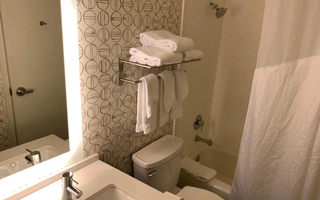 Holiday Inn Baton Rouge-South by IHG