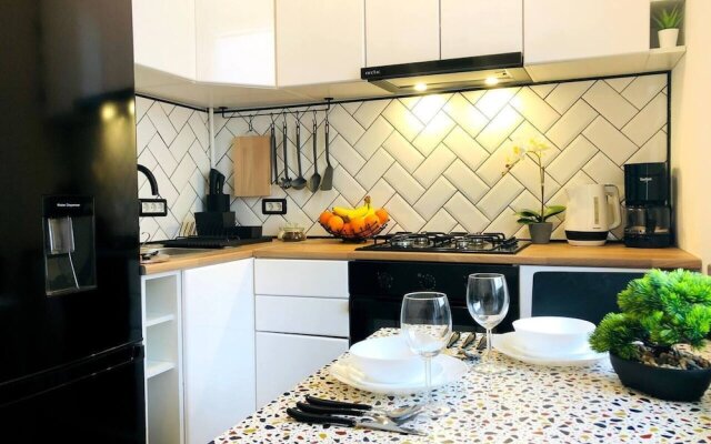 Lux Rooftop Studio w. Large 🌊 View Terrace