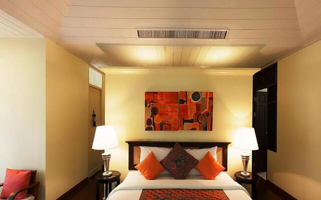 Baan Bayan Beachfront Hotel