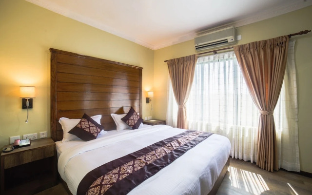 Ganapati Airport Hotel